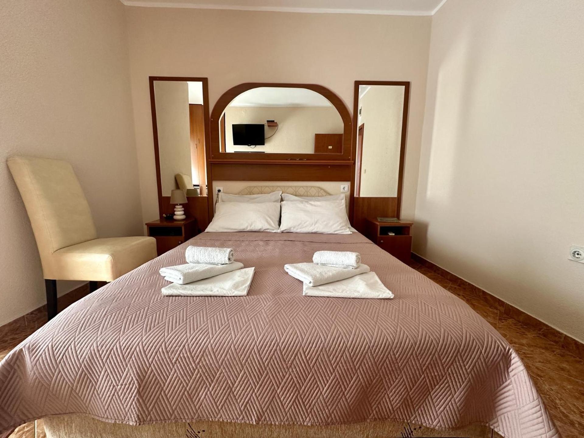 Hotel Pansion Nobel Petrovac Exteriér fotografie