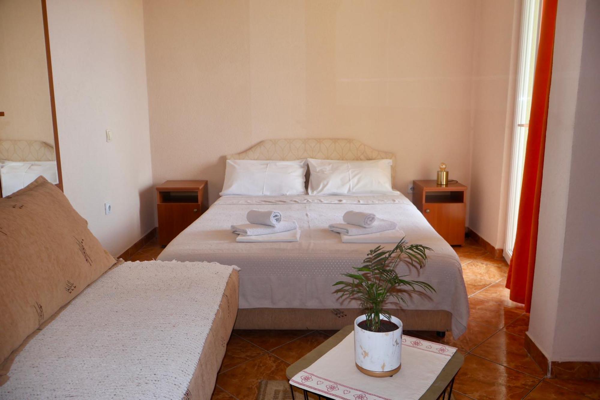 Hotel Pansion Nobel Petrovac Pokoj fotografie